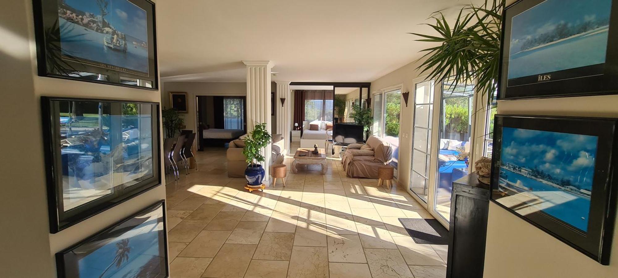 Location Avec Piscine Chauffee Villa