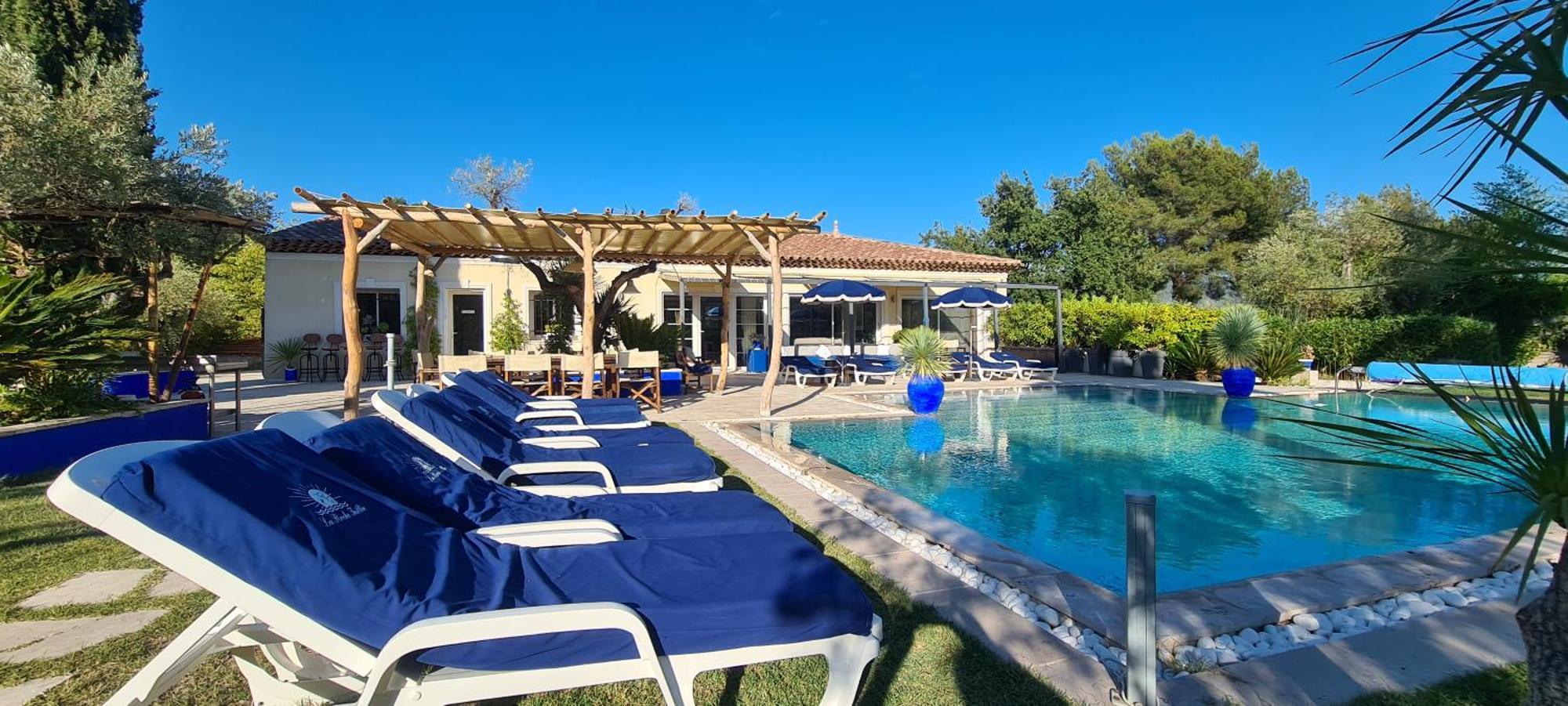 Location Avec Piscine Chauffee * Le Castellet (Var)