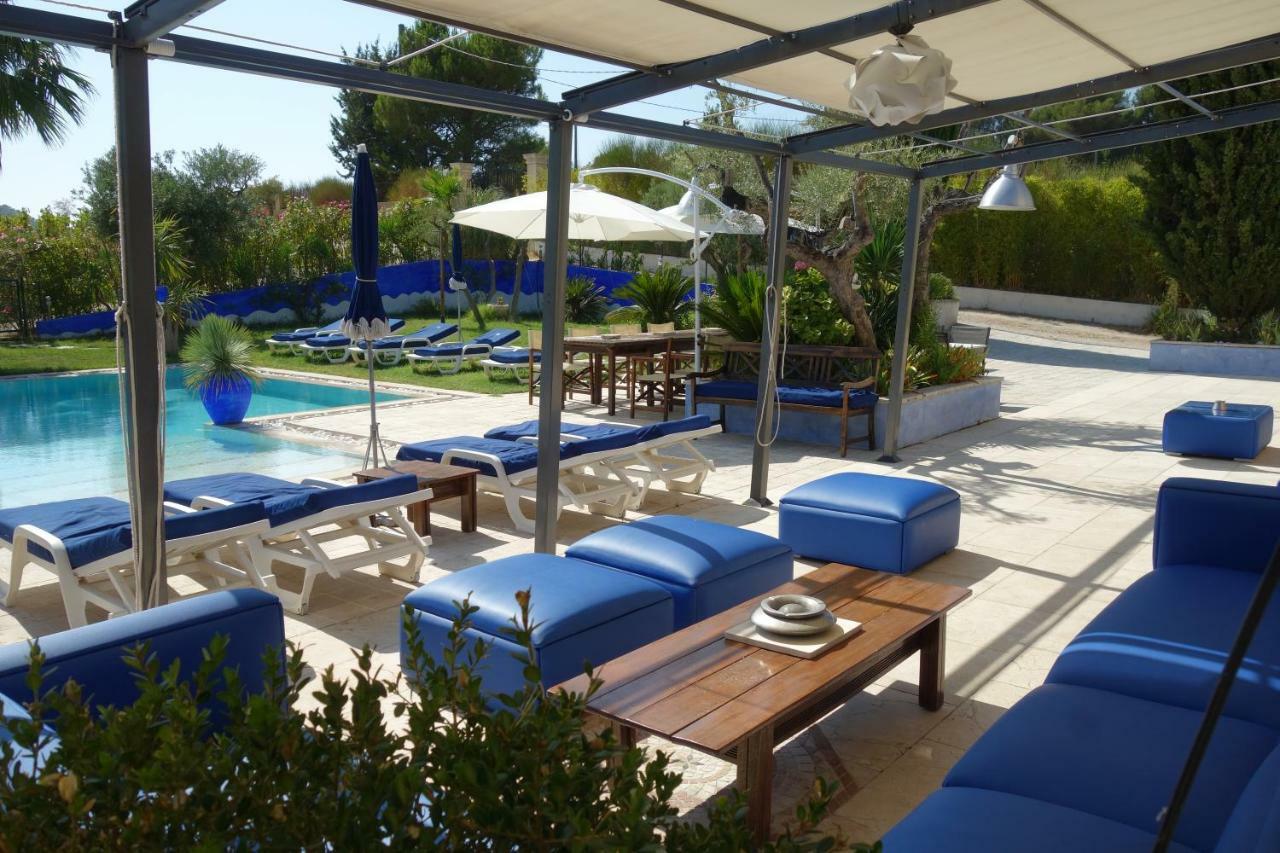 Location Avec Piscine Chauffee * Le Castellet (Var)