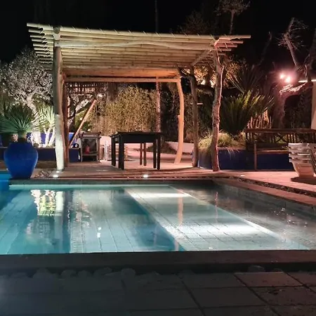 location Villa avec piscine chauffée Le Castellet  Extérieur photo