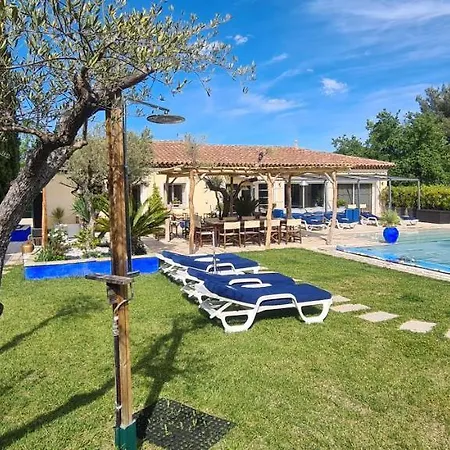 location Villa avec piscine chauffée Le Castellet  Extérieur photo