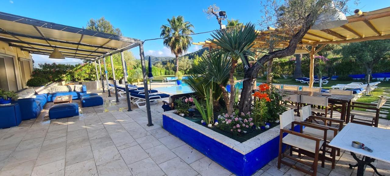 Location Avec Piscine Chauffée Villa Le Castellet (Var)