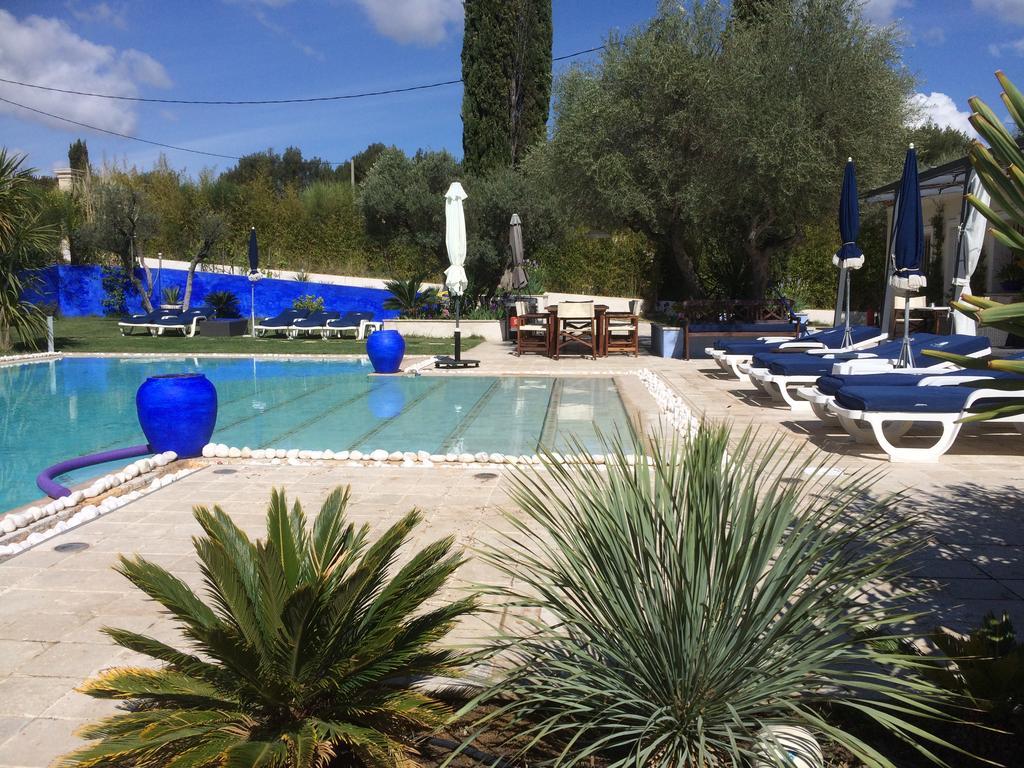 Location Avec Piscine Chauffée Villa