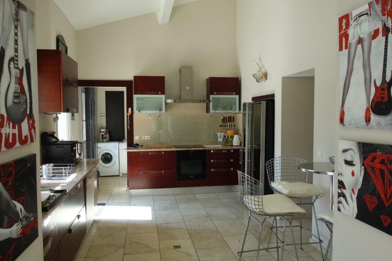 Location Avec Piscine Chauffée * Le Castellet (Var)